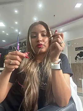 Snapshot of RubiaMorena chatting on May 4, 5:42 pm RubiaMorena online show from May 4, 5:42 pm
