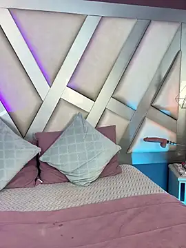 Ashleeyprincess01 online show from April 1, 1:41 pm