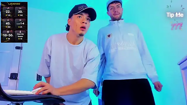 Snapshot of alex_and_christhoper chatting on March 2, 7:59 am alex and christhoper online show from March 2, 7:59 am