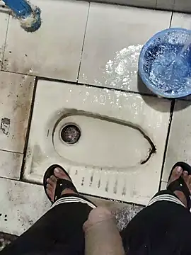 Snapshot of hornydaddyandsony chatting on February 27, 9:31 am hornydaddyandsony online show from February 27, 9:31 am