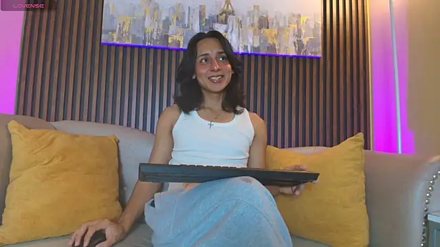 Snapshot of Elisasue chatting on June 5, 3:24 am Elisasue online show from June 5, 3:24 am