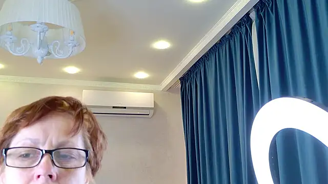 LioraWeiss online show from March 1, 6:59 am