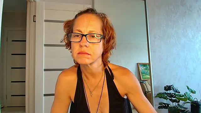 LioraWeiss online show from July 8, 7:02 am
