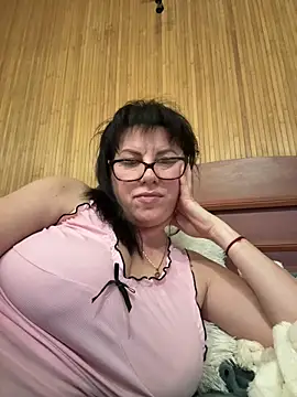 Snapshot of expensive_lady chatting on April 5, 7:22 pm expensive lady online show from April 5, 7:22 pm