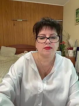 Snapshot of expensive_lady chatting on April 12, 10:20 am expensive lady online show from April 12, 10:20 am