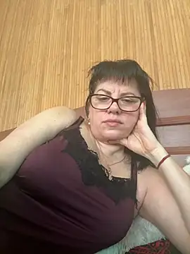 Snapshot of expensive_lady chatting on April 13, 7:25 am expensive lady online show from April 13, 7:25 am