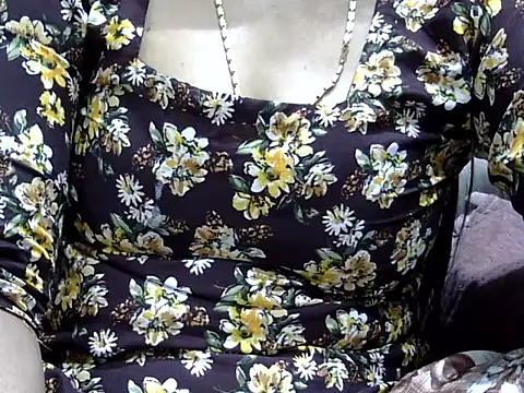 Snapshot of HOTY_SAPNA02sCyOz9QcTD chatting on April 10, 3:17 pm HOTY SAPNA02sCyOz9QcTD online show from April 10, 3:17 pm