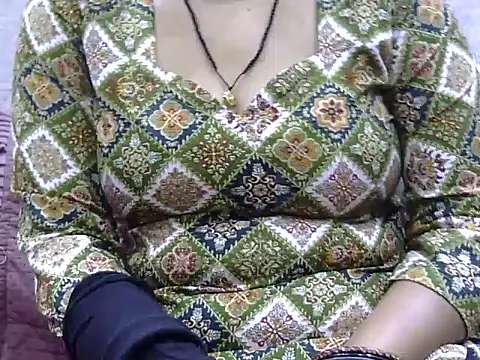 Snapshot of HOTY_SAPNA02sCyOz9QcTD chatting on May 7, 9:58 am HOTY SAPNA02sCyOz9QcTD online show from May 7, 9:58 am
