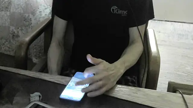 Snapshot of FiSTALiTY chatting on March 4, 9:26 am FiSTALiTY online show from March 4, 9:26 am