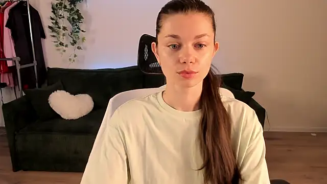  Eva Vibe  online show from March 29, 11:43 am