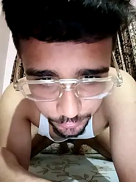 Snapshot of big_indiancock chatting on April 5, 5:43 pm big indiancock online show from April 5, 5:43 pm