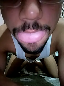 Snapshot of big_indiancock chatting on April 6, 5:58 pm big indiancock online show from April 6, 5:58 pm