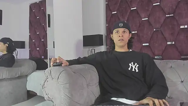 Snapshot of TonyBenedetti chatting on May 31, 9:38 pm TonyBenedetti online show from May 31, 9:38 pm