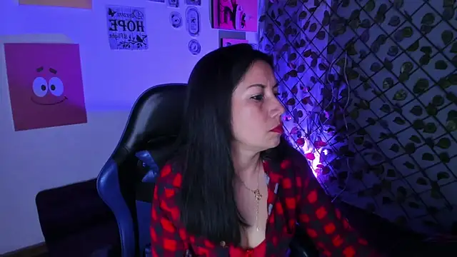 Megan Collinss1 online show from March 17, 4:43 pm