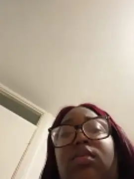 sweetzberri2 online show from February 28, 7:04 pm