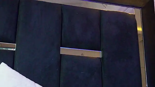 Dark Eros  online show from April 9, 6:19 am