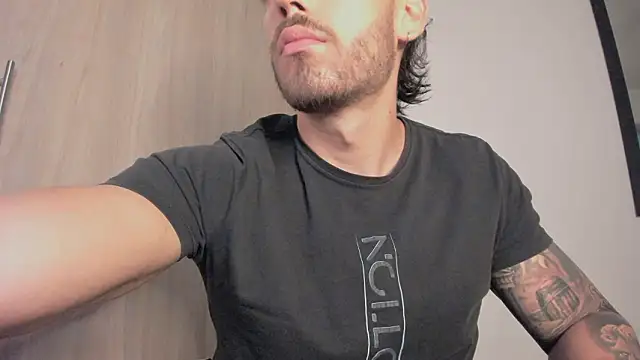 Axel  Blaze online show from March 4, 1:39 pm