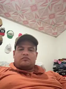 Snapshot of Dario12J chatting on February 28, 8:21 pm Dario12J online show from February 28, 8:21 pm