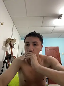 Snapshot of Gonzalogz chatting on May 20, 4:57 pm Gonzalogz online show from May 20, 4:57 pm