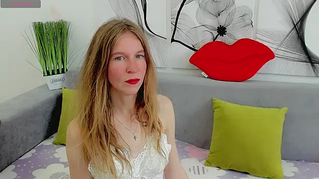 Mira XOo online show from May 21, 2:35 pm