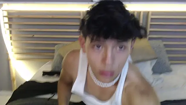 Snapshot of clark_ken01 chatting on February 26, 10:42 pm clark ken01 online show from February 26, 10:42 pm