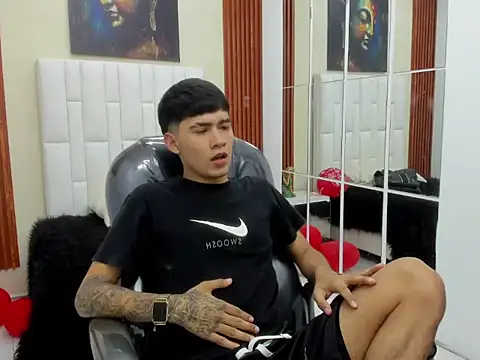 Thiago collinss online show from March 3, 10:15 pm