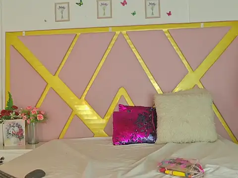 TiffannyValentine online show from April 10, 1:05 pm