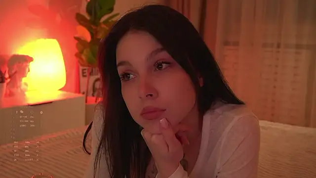 Snapshot of Akaruiiii chatting on February 25, 2:43 am Akaruiiii online show from February 25, 2:43 am