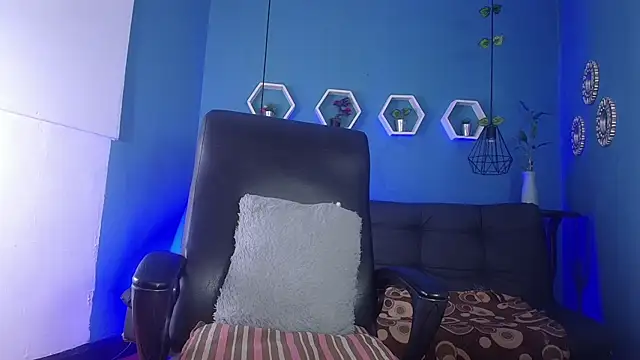 Snapshot of Assly_Love chatting on February 26, 9:30 am Assly Love online show from February 26, 9:30 am