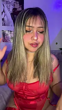 Moon Velvet  online show from March 18, 10:57 pm