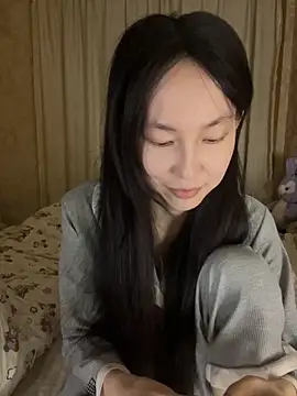 DD-5200 online show from April 7, 9:15 pm