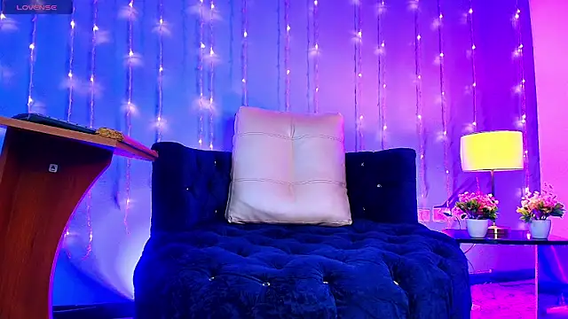 LOGAN ADAMS27 online show from April 15, 12:23 pm