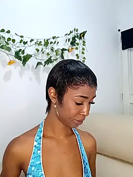 Snapshot of TinnaPeyton chatting on April 28, 9:14 am TinnaPeyton online show from April 28, 9:14 am