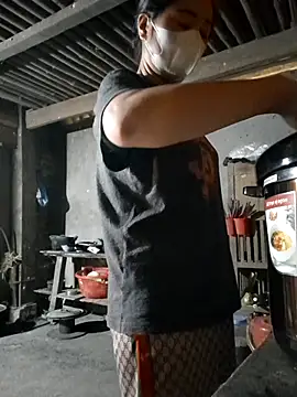 Snapshot of zanh99 chatting on April 12, 11:32 pm zanh99 online show from April 12, 11:32 pm