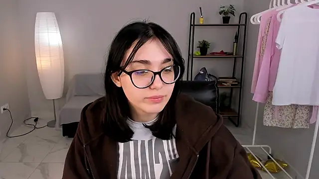 Bell Menis online show from March 17, 11:46 am