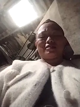 Snapshot of Lucie_Fuzk chatting on February 25, 10:14 am Lucie Fuzk online show from February 25, 10:14 am