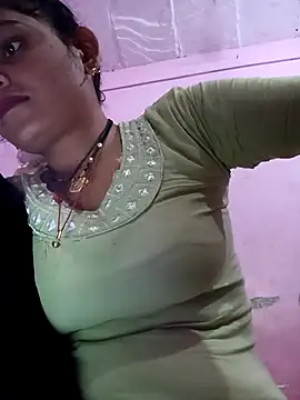 Hot bri2 online show from April 11, 9:35 am