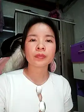 Ivy Trix2 online show from March 17, 1:58 pm