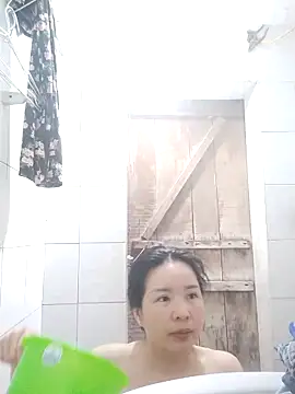 Ivy Trix2 online show from April 16, 2:56 am