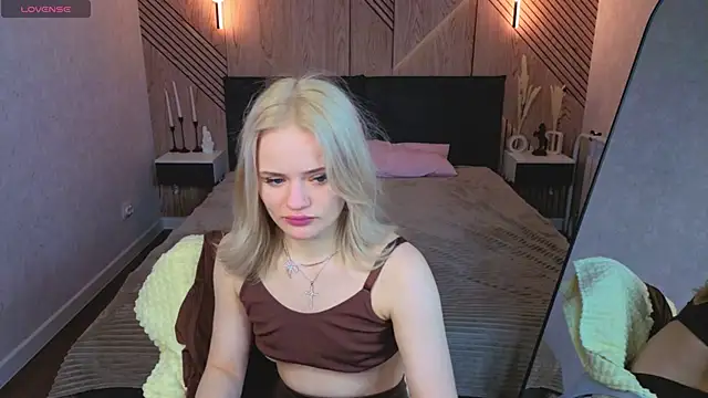 Snapshot of Tessa_Ashe chatting on May 25, 5:19 pm Tessa Ashe online show from May 25, 5:19 pm
