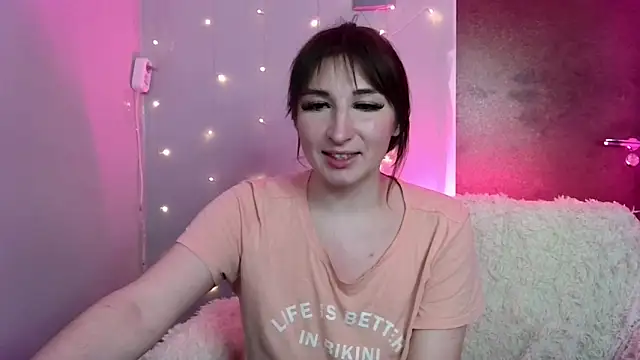 Birdie Kiss online show from May 27, 9:12 pm
