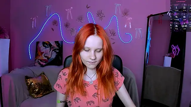 cassandra nik online show from April 29, 12:20 pm