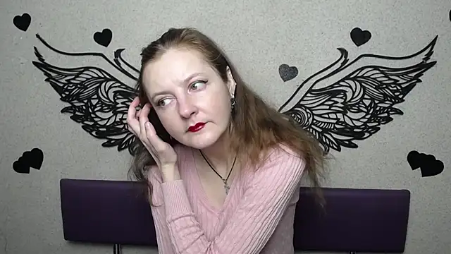 Snapshot of MeganPirs chatting on March 1, 6:04 am MeganPirs online show from March 1, 6:04 am