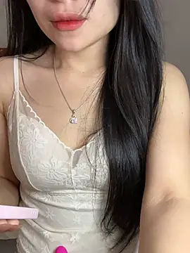 Snapshot of Tinn_tin chatting on April 23, 6:25 am Tinn tin online show from April 23, 6:25 am