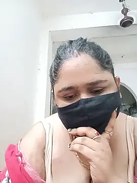 Snapshot of diyadey chatting on May 16, 11:03 pm diyadey online show from May 16, 11:03 pm