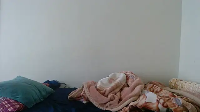 Freakycandy02 online show from March 21, 8:19 am