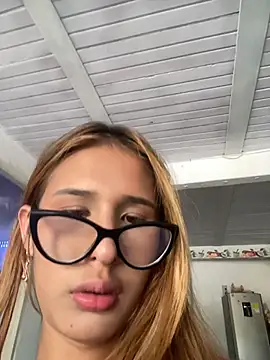 Snapshot of Angela_Garciaa chatting on July 16, 7:53 pm Angela Garciaa online show from July 16, 7:53 pm