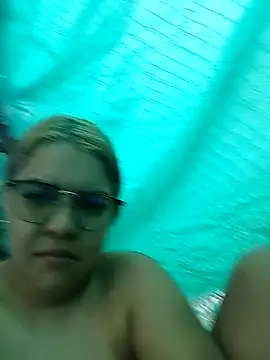 Snapshot of single_kitten chatting on April 3, 12:14 pm single kitten online show from April 3, 12:14 pm