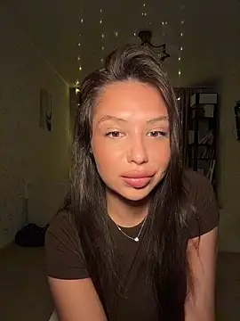 Fragile Tease online show from March 21, 3:37 pm