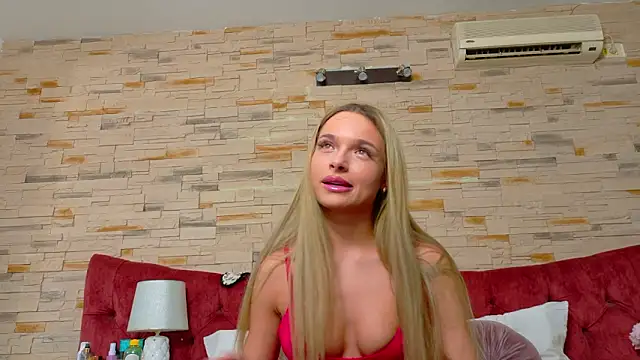 LannaSkyy online show from March 11, 7:42 pm